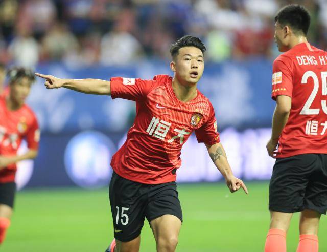 2024为何英超对抗如强烈还能打到90分钟-lol竞猜平台